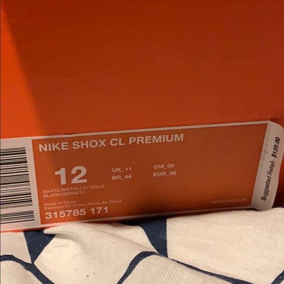 Tennis shoes - Picture 6 of 6